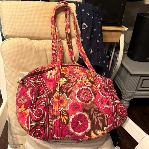 Duffle And Weekender By Vera Bradley Size: Large - Picture 2 of 7